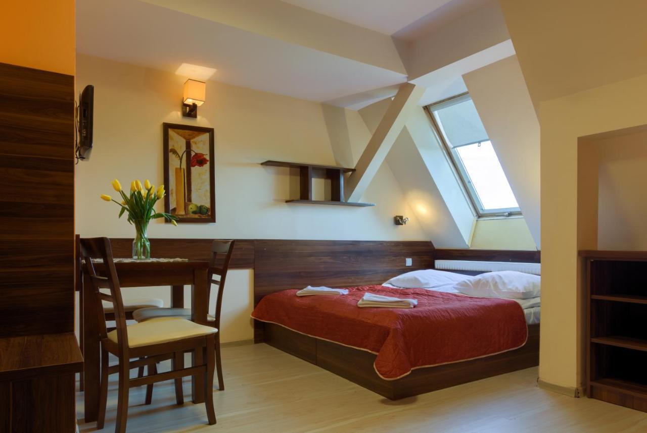 Szarotka Bed and breakfast 2*